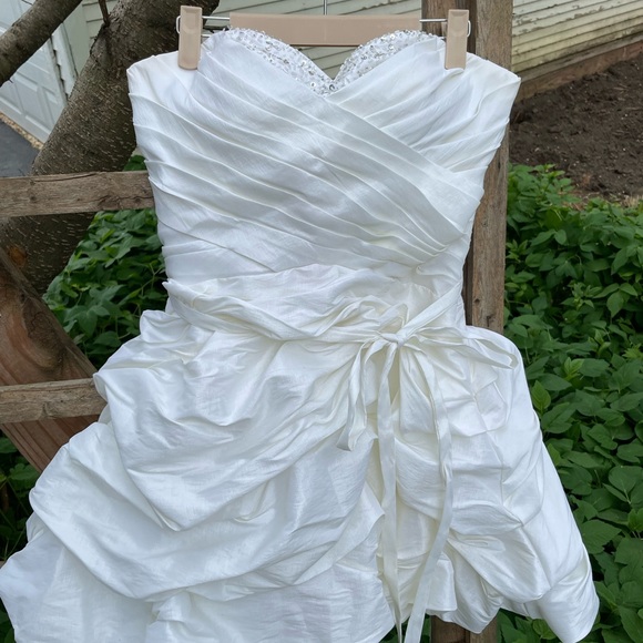 Cinderella White Wedding Dress - Picture 1 of 14
